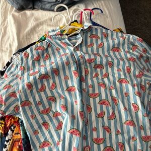 Assortment of Shirts (1), All same price, no damage minimal wear
